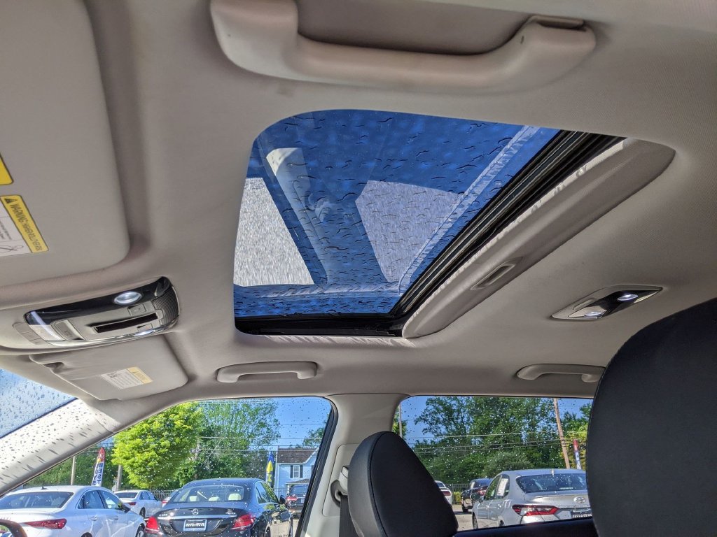 Used 2021 Kia Seltos SX w/ SX Sunroof Package AWD/4WD image 17