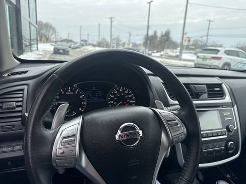 Used 2016 Nissan Altima 3.5 SR image 16