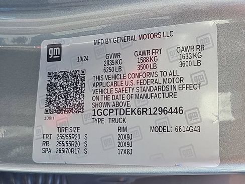 Used 2024 Chevrolet Colorado Z71 w/ Z71 Convenience Package 2 AWD/4WD image 39