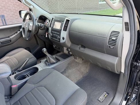 Used 2014 Nissan Xterra PRO-4X AWD/4WD image 28