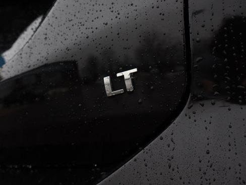 Used 2024 Chevrolet Equinox LT image 32