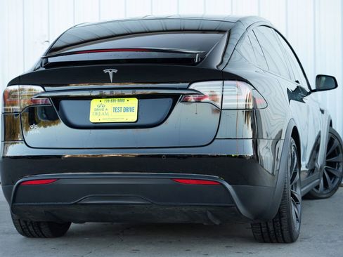 Used 2023 Tesla Model X image 4