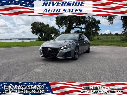 Used 2024 Nissan Altima 2.5 SV FWD image 1