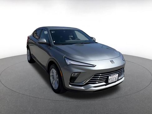 Used 2025 Buick Envista Preferred image 3