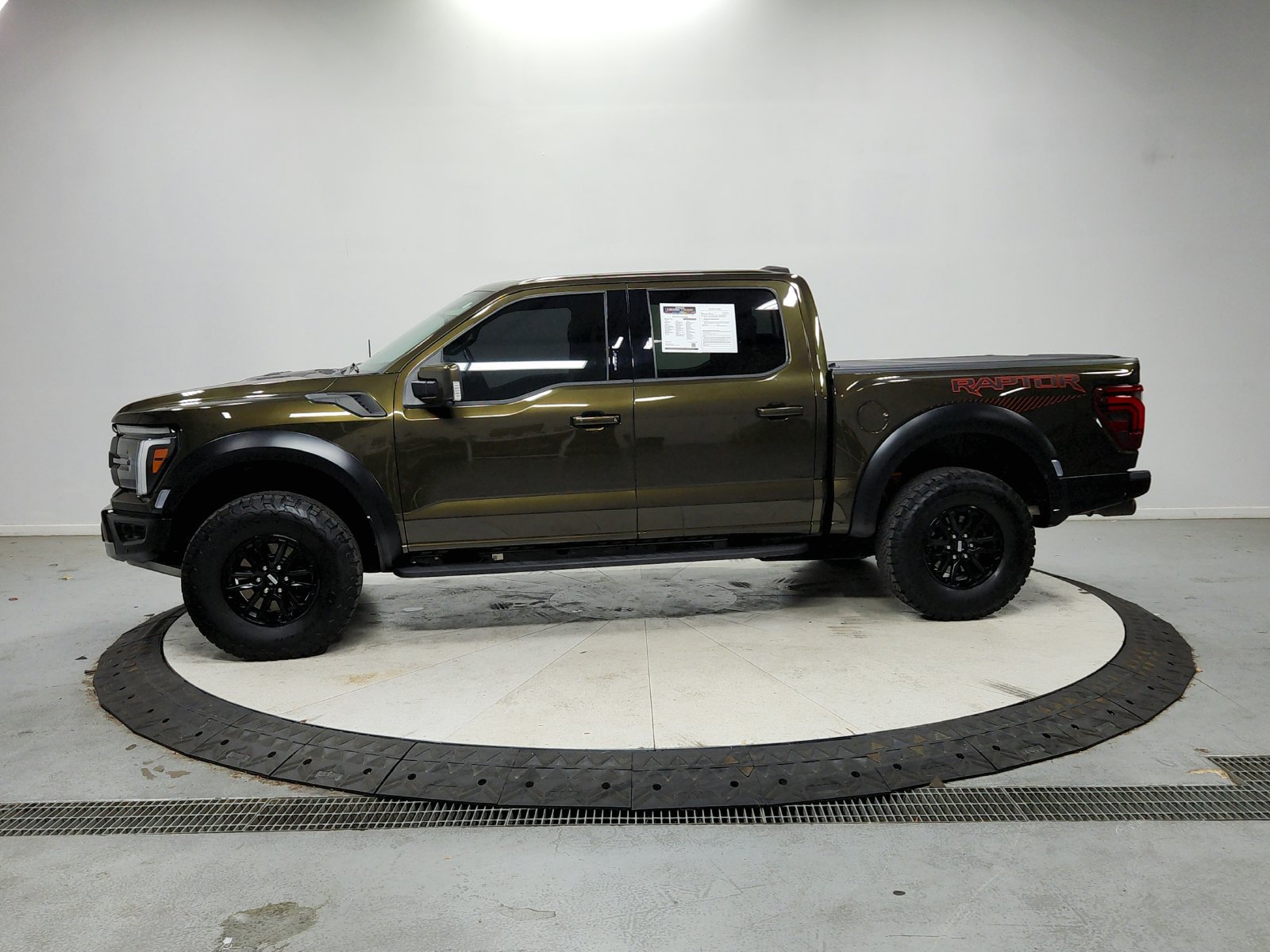 Used 2024 Ford F150 Raptor AWD/4WD image 4