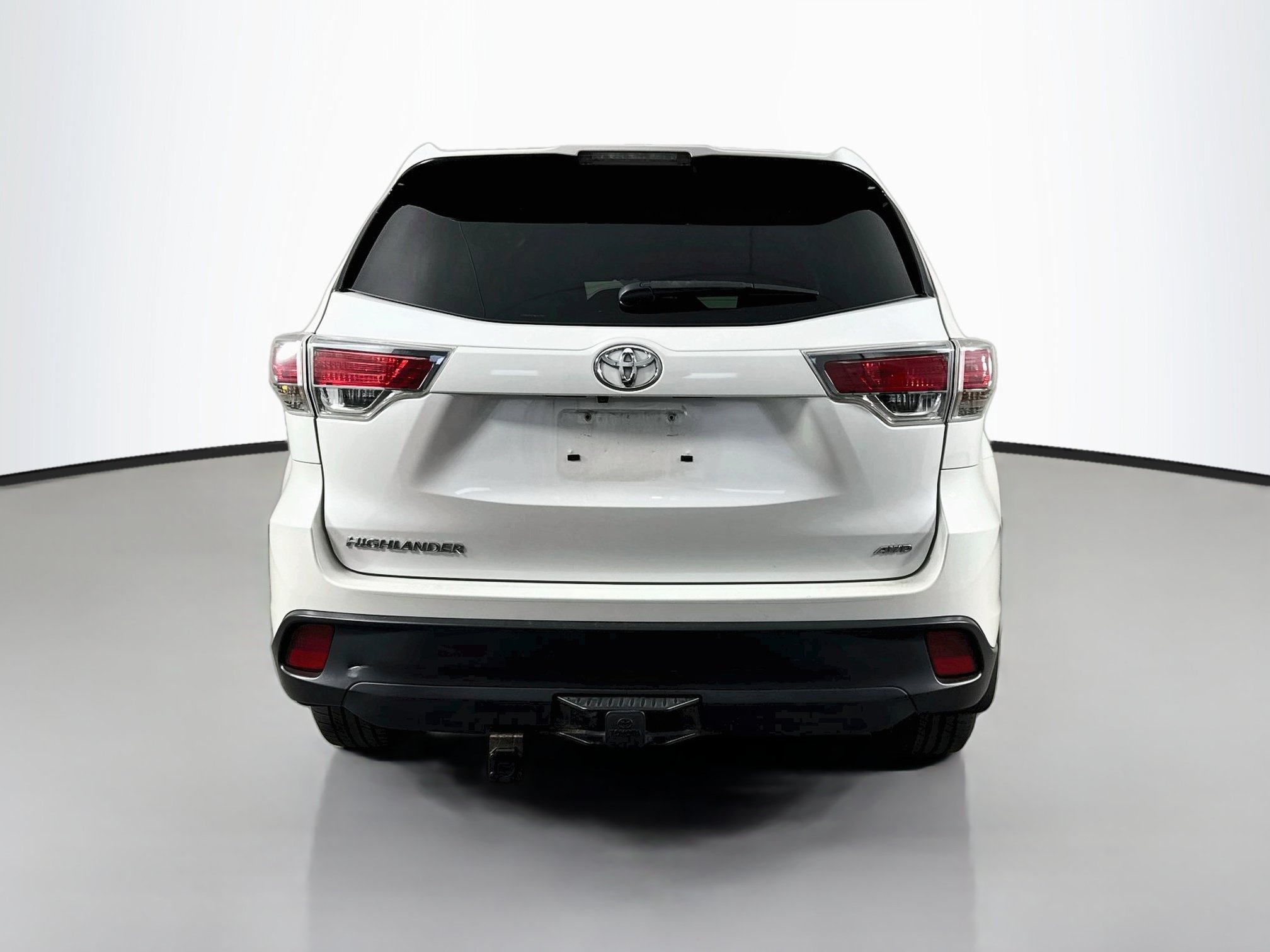 Used 2016 Toyota Highlander LE AWD/4WD image 6