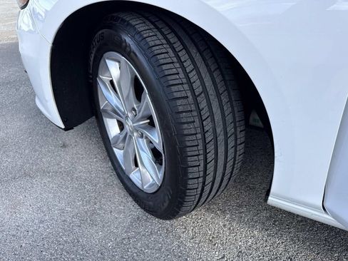 Used 2023 Chevrolet Malibu LT FWD image 32