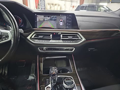 Used 2021 BMW X5 xDrive40i w/ M Sport Package image 22