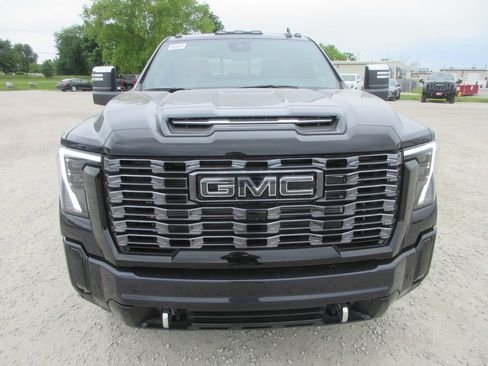 New 2026 GMC Sierra 2500 Denali Ultimate w/ Max Trailering Package AWD/4WD image 11