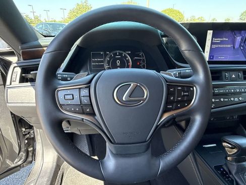 Used 2025 Lexus ES 350 w/ Premium Package image 21