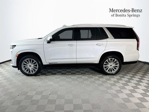 Used 2024 Cadillac Escalade Premium Luxury AWD/4WD image 4