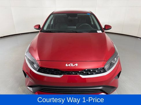 Used 2024 Kia Forte LXS w/ LXS Technology Package FWD image 4