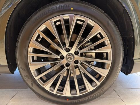 New 2026 Lexus RX 450h AWD image 6