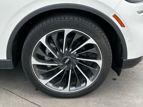 Used 2023 Lincoln Aviator Reserve w/ Equipment Group 201A image 8