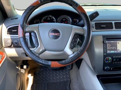 Used 2014 GMC Sierra 2500 SLT w/ Suspension Package, Off-Road AWD/4WD image 5