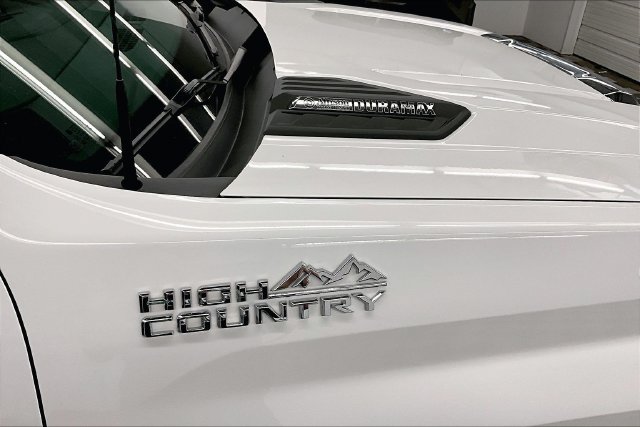 Used 2024 Chevrolet Silverado 3500 High Country w/ High Country Premium Package AWD/4WD image 39