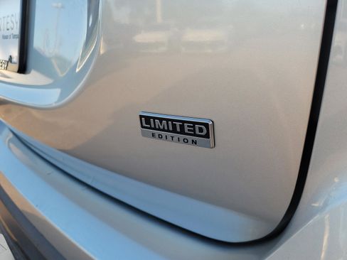 Used 2020 Mitsubishi Outlander SE FWD image 9