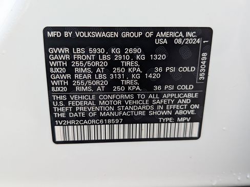 Used 2024 Volkswagen Atlas SE w/ Black Wheel Package image 38