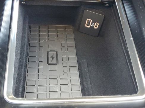 New 2026 Lincoln Corsair Premiere image 22