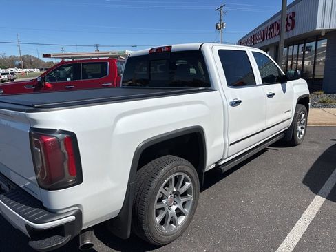 Used 2018 GMC Sierra 1500 Denali image 2