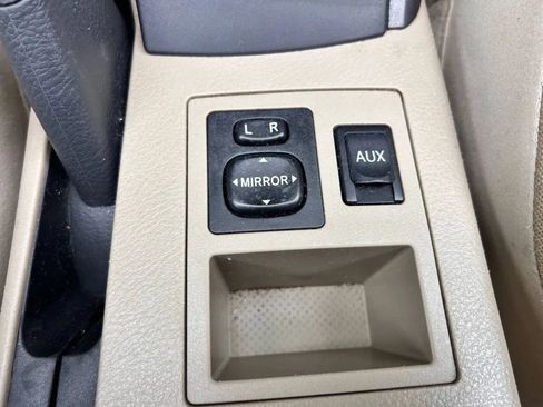 Used 2011 Toyota RAV4 4WD V6 image 31