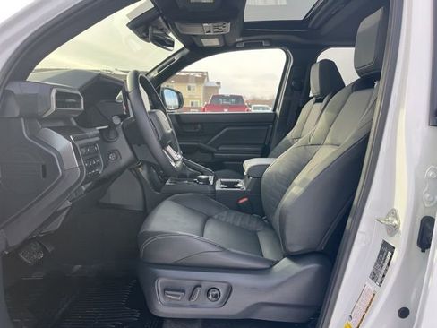 Used 2025 Toyota 4Runner TRD Off-Road Premium image 14