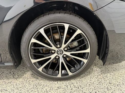 Used 2020 Toyota Camry SE FWD image 29