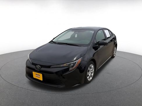 Used 2025 Toyota Corolla LE FWD image 6