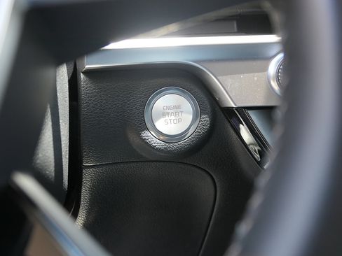 Used 2025 Kia Telluride LX FWD image 17