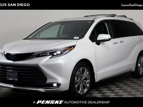 Used 2024 Toyota Sienna Platinum FWD image 1