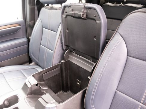 Used 2023 Chevrolet Silverado 1500 High Country w/ Technology Package image 8