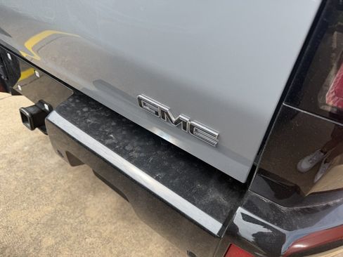 Used 2024 GMC Hummer EV 3X w/ LPO, Illumination Package AWD/4WD image 37