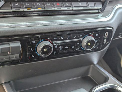 Used 2025 Chevrolet Silverado 1500 High Country image 29