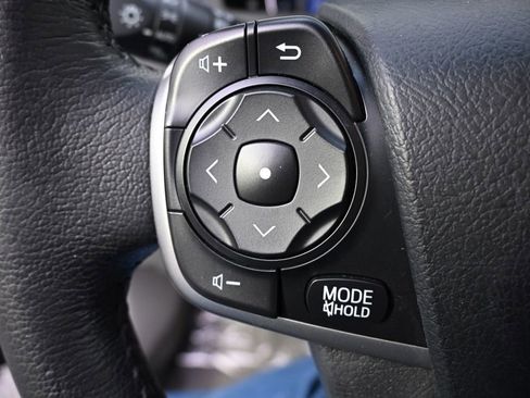 Used 2012 Toyota Camry XLE FWD image 30