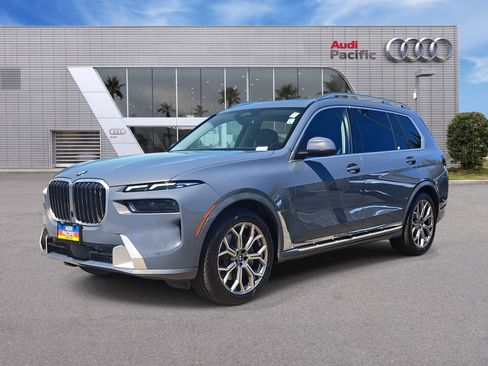 Used 2024 BMW X7 xDrive40i AWD/4WD image 1