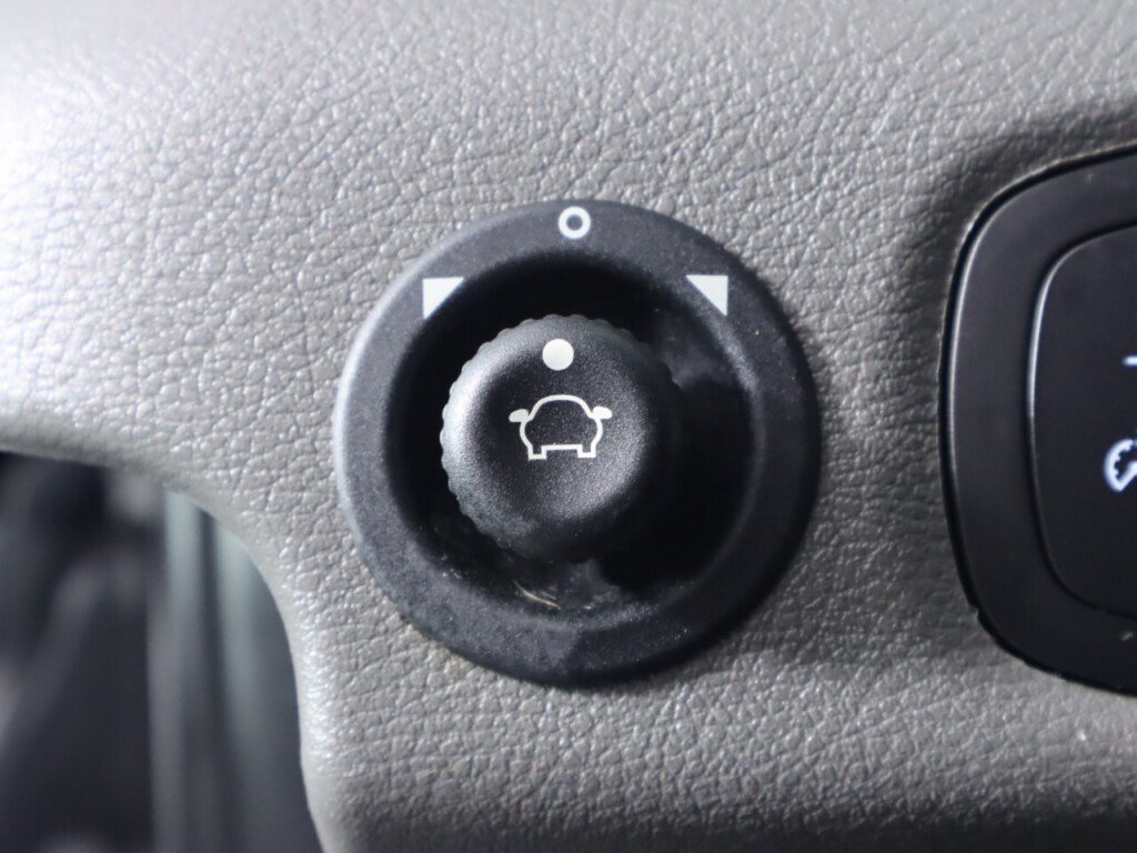 Used 2023 Ford Transit 250 Low Roof w/ Load Area Protection Package RWD image 11