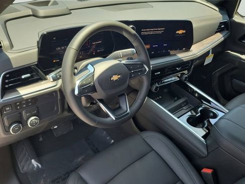 New 2026 Chevrolet Suburban LT w/ Comfort Package RWD image 21