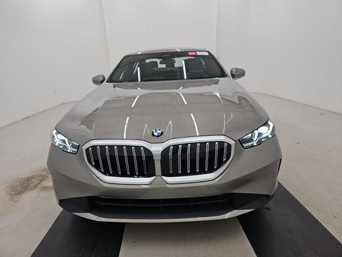 Used 2026 BMW 530i RWD image 2