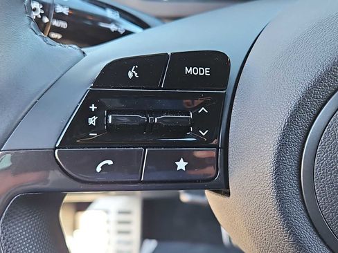 Certified 2025 Hyundai Elantra Sport image 23