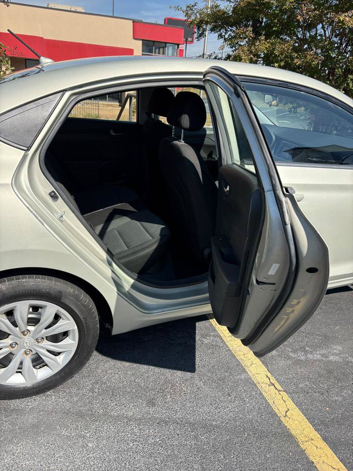 Used 2019 Hyundai Accent SE w/ Cargo Package FWD image 15