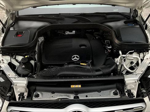Used 2021 Mercedes-Benz GLC 300 4MATIC image 29