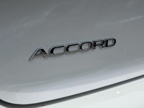 Certified 2025 Honda Accord SE image 17