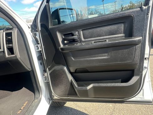 Used 2017 RAM 1500 Express AWD/4WD image 27