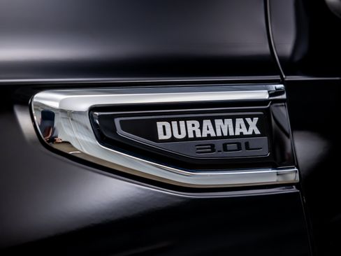 Used 2023 GMC Yukon SLT AWD/4WD image 15