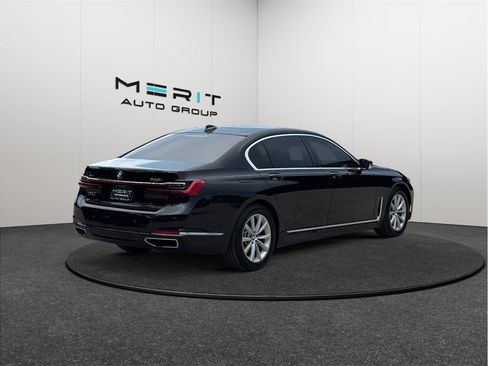 Used 2021 BMW 740i xDrive AWD/4WD image 9