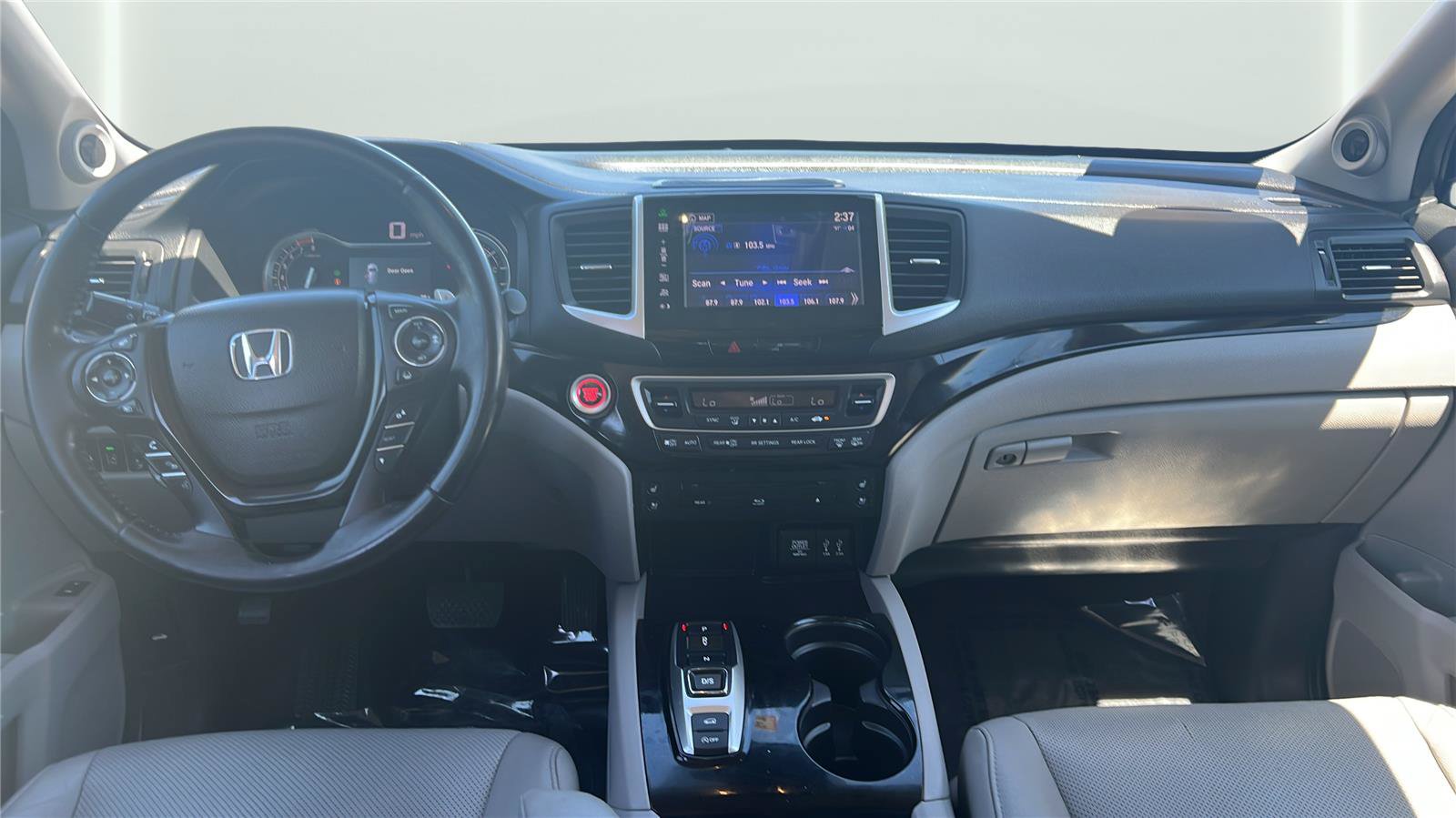 Used 2016 Honda Pilot Elite image 9
