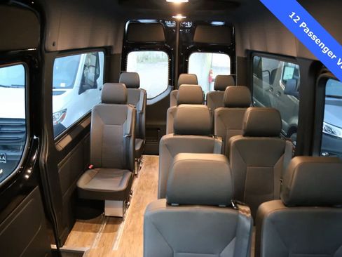 Used 2024 Mercedes-Benz Sprinter 2500 image 16