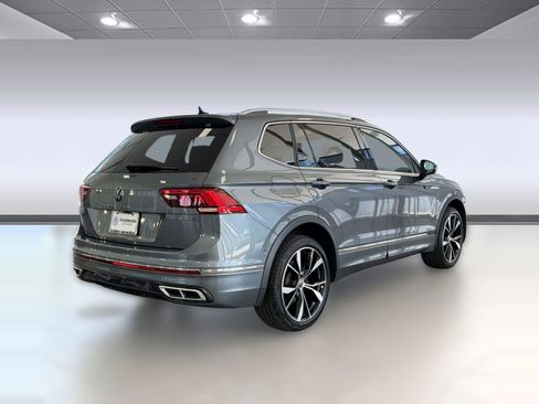Used 2024 Volkswagen Tiguan SEL R-Line image 9