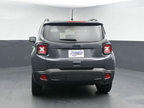 Used 2022 Jeep Renegade Altitude AWD/4WD image 9