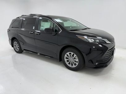 New 2025 Toyota Sienna XLE